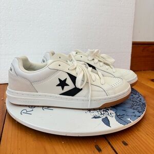 Converse Pro Blaze Leather Sneakers White Black Men’s 9 Women’s 10.5